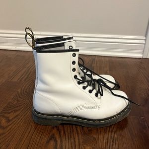 Doc Martens Boots White